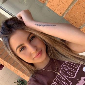 angela001