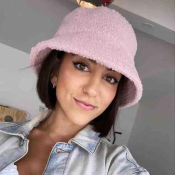 LenaReel - date a Canadian, 100% free LenaReel